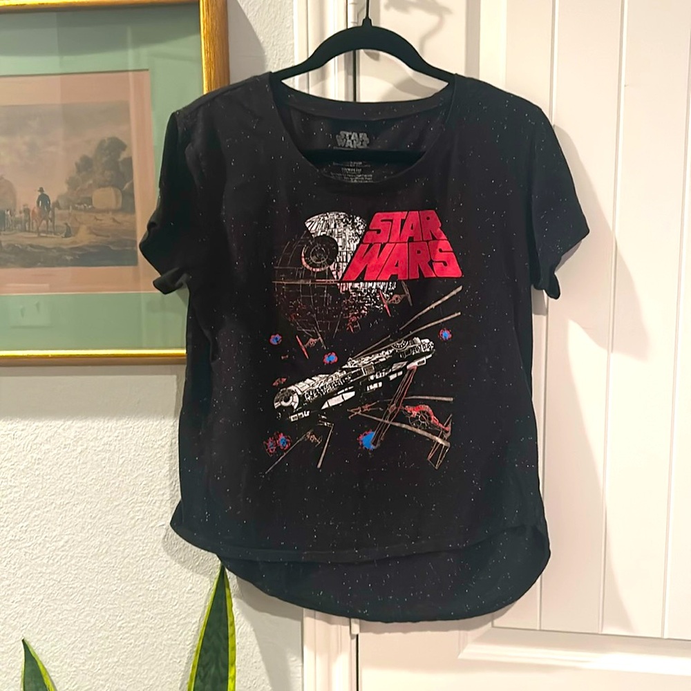 Star Wars tee size M
